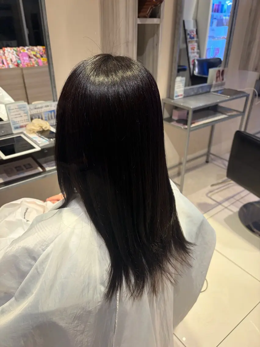 ロング カラー 旗持 日菜のヘアスタイル
