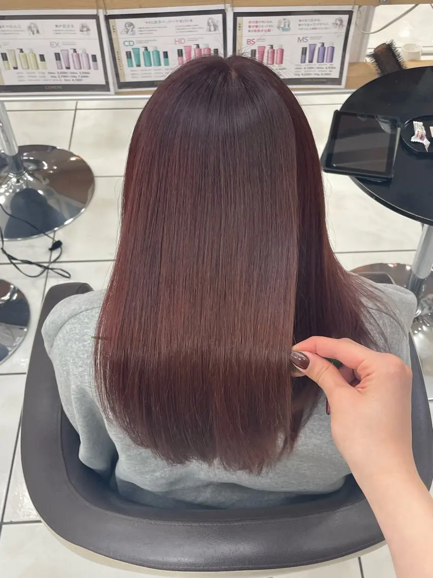 ロング カラー ピンクカラー レッドカラー ヘアカラー Blossom✩.* Matsuki🍒のマツエク・マツパデザイン