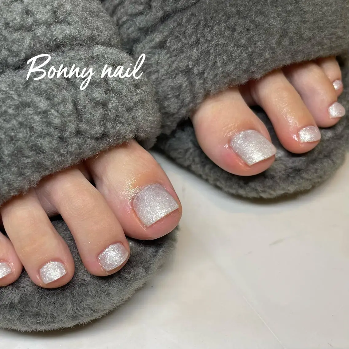 ネイル フットネイル ワンカラーネイル BONNY NAIL 【えみか】のネイルデザイン