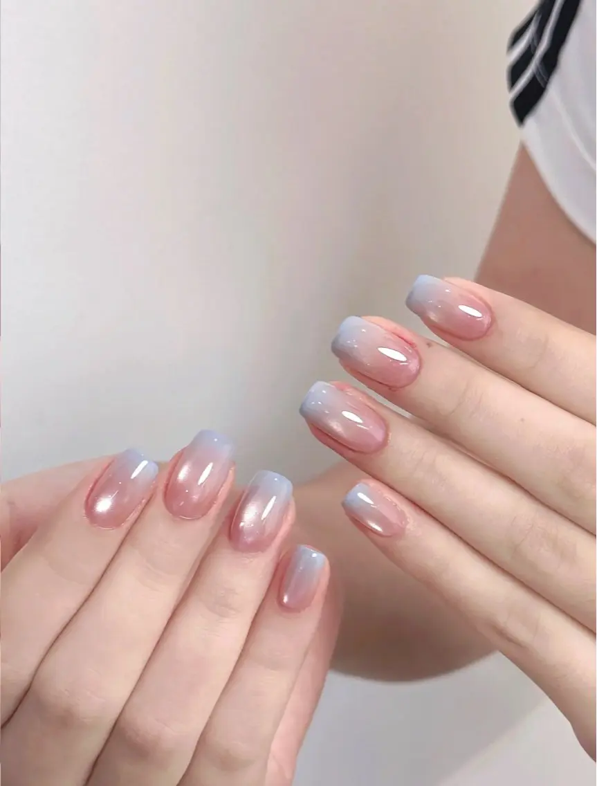 ネイル オーロラネイル 長さ出し フットネイル 韓国ネイル ラメ(グリッター) ハンドネイル 👍thumbs up nail👍のネイルデザイン