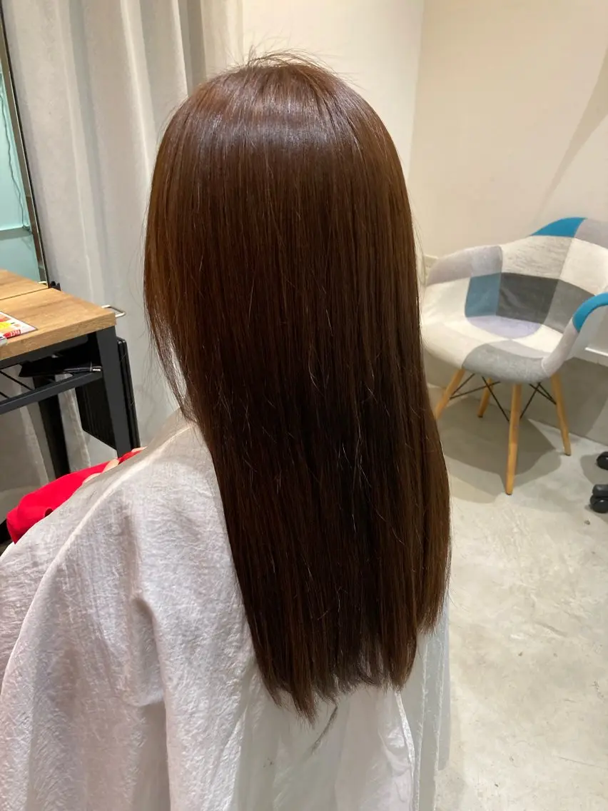 ロング ヘアカラー 折本 沙織のヘアスタイル