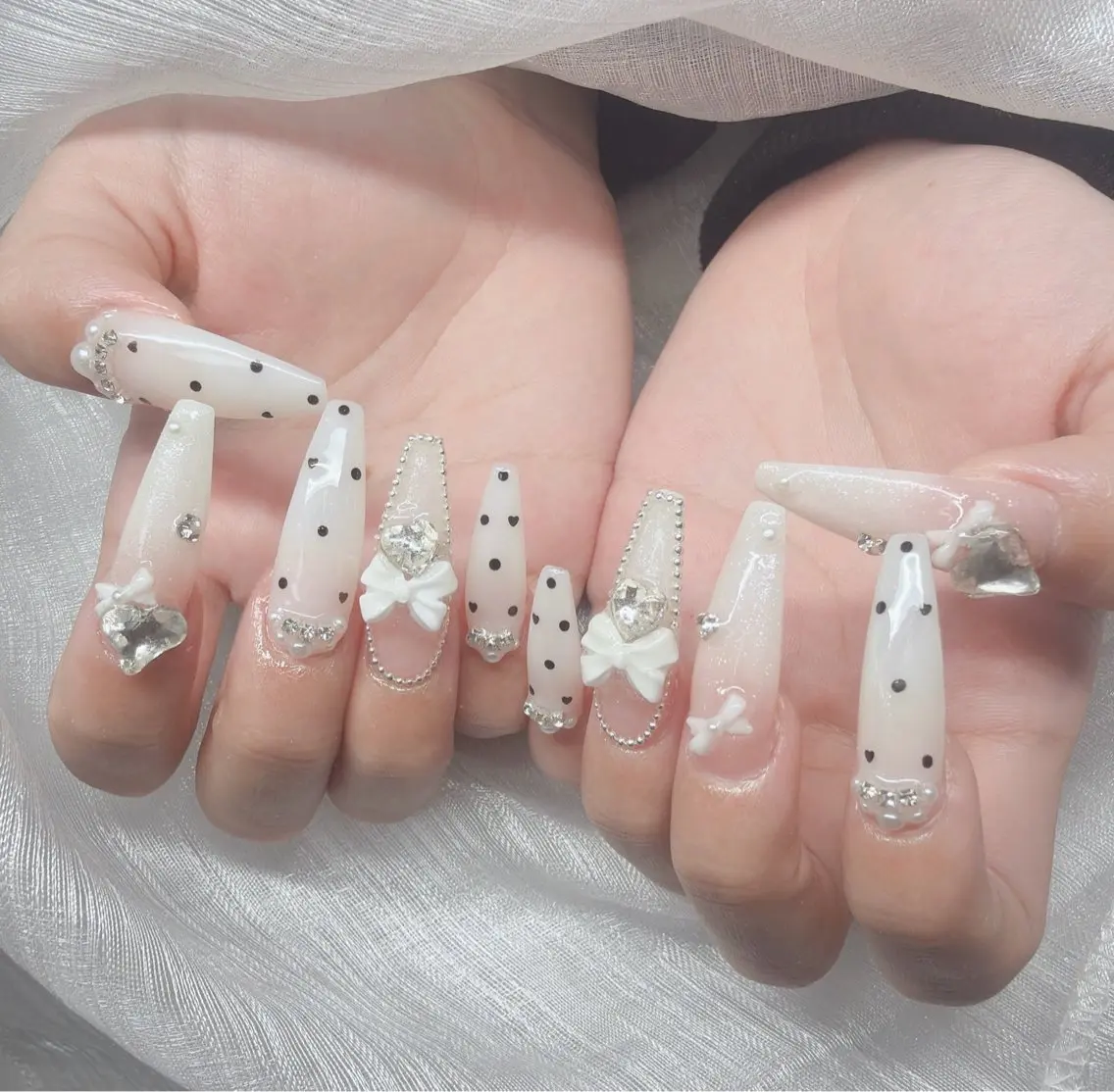 ネイル ハンドネイル Lee Nailsのネイルデザイン