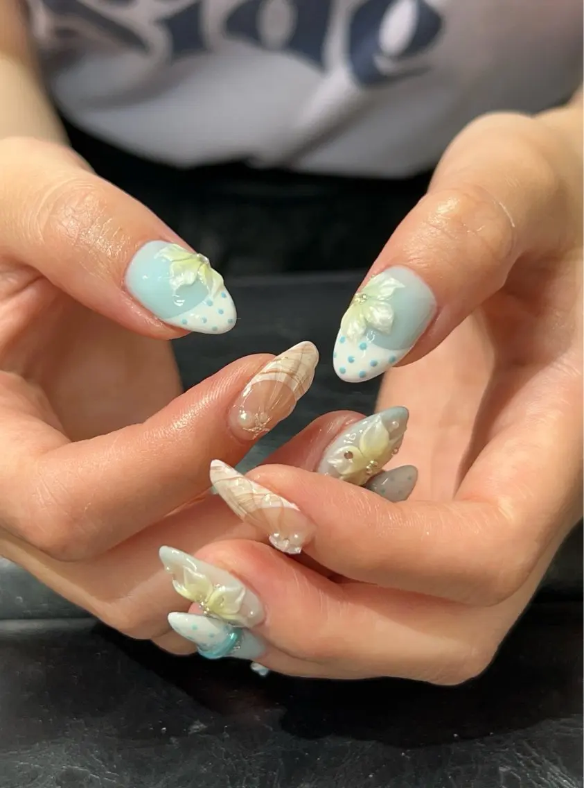 ネイル グラデーション ラメ(グリッター) マグネットネイル ミラーネイル ニュアンスネイル ハンドネイル Lumi de nailsのネイルデザイン