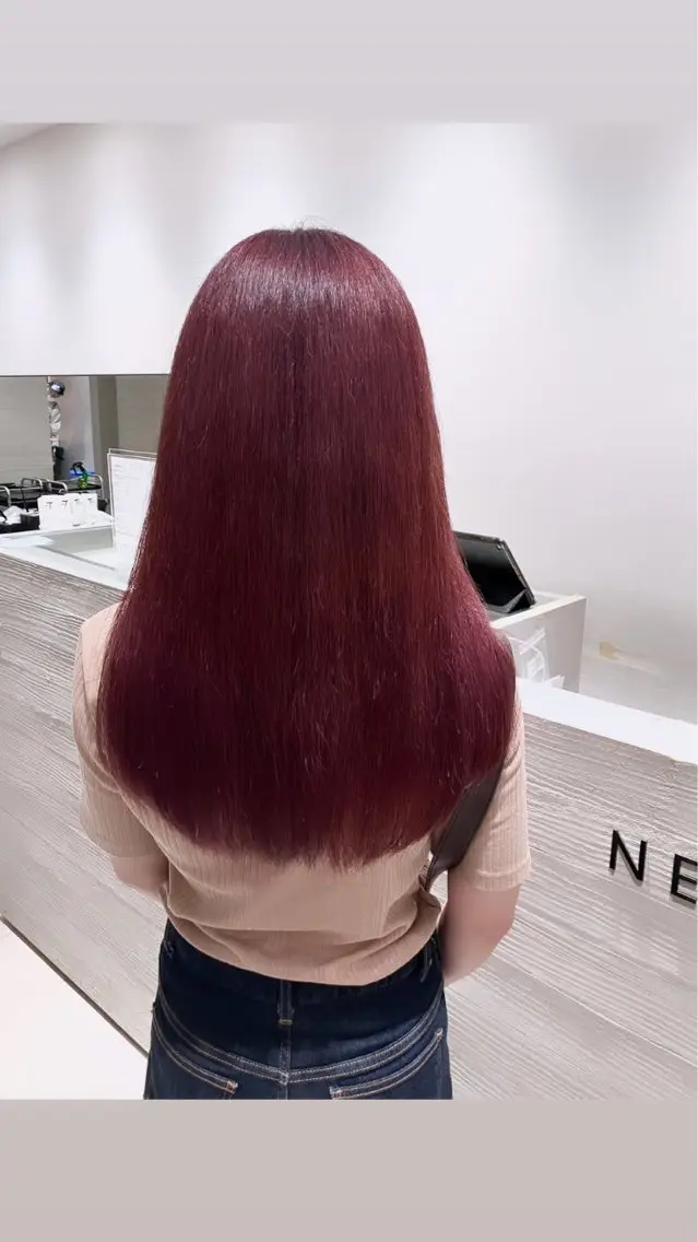 ロング カラー ピンクカラー ピンクパープル パープルカラー サキ🤍ハイトーン 🩰くびれ巻きヘアのヘアスタイル