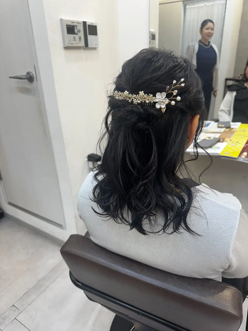 ミディアム ヘアアレンジ ハーフアップ 結婚式・ブライダル ヘアセット 似合う髪型が 分からない方へのヘアスタイル