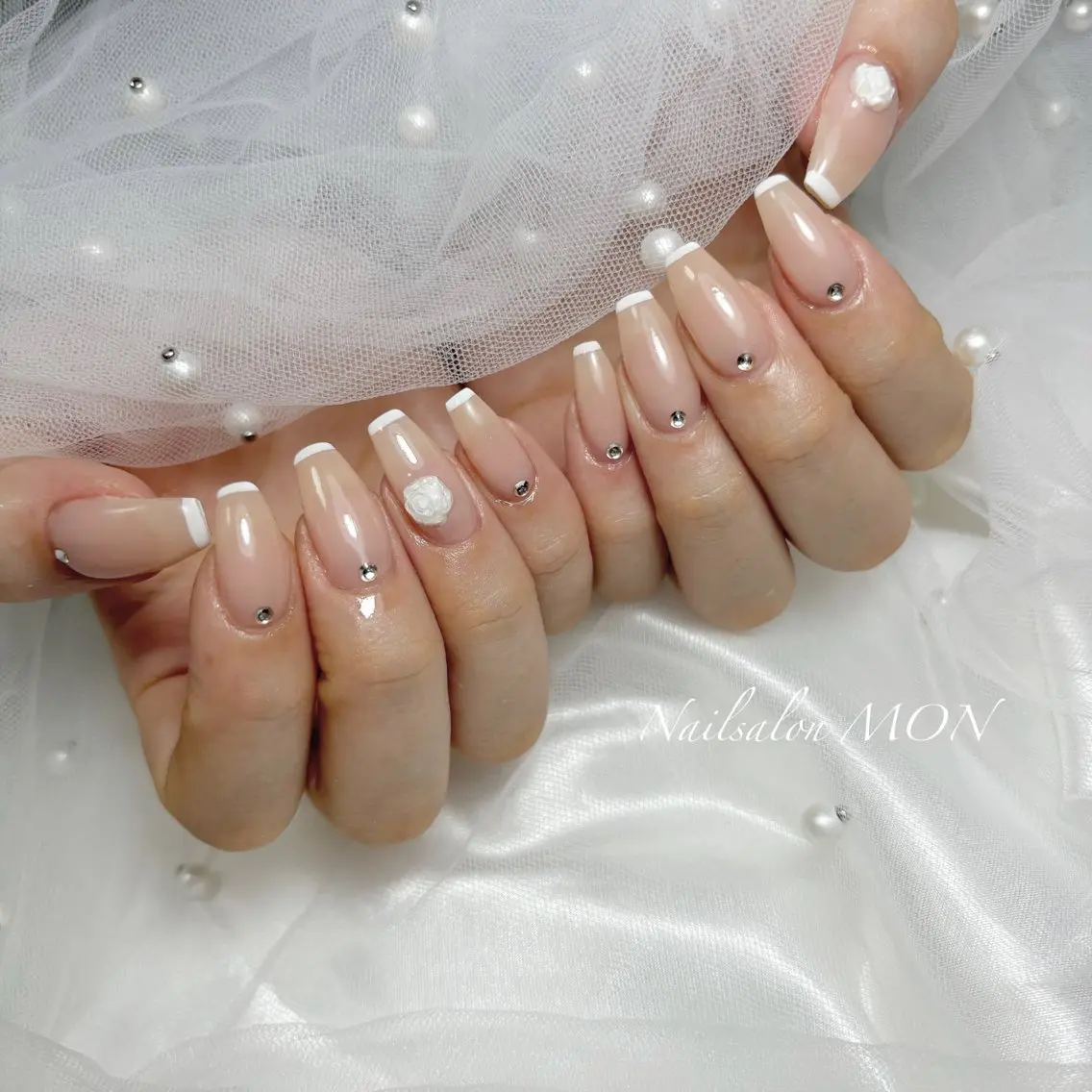 ネイル ストーンネイル ハンドネイル Nailsalon MONのネイルデザイン
