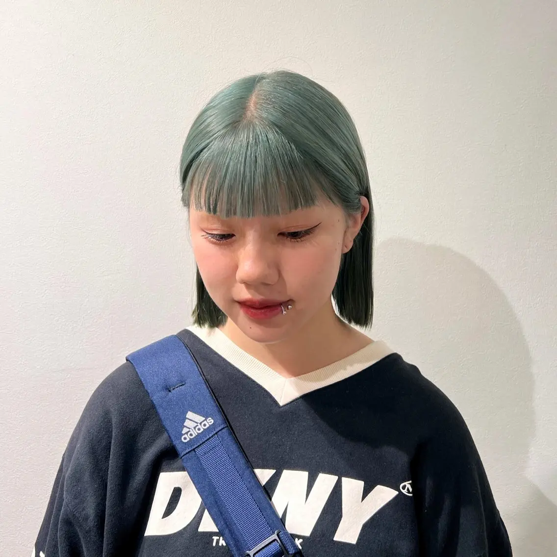 カラー 切りっぱなしボブ ブリーチ ブルーカラー ケアブリーチ ダブルカラー 𝙎𝙚𝙞𝙧𝙖 ☆カット/パーマのヘアスタイル