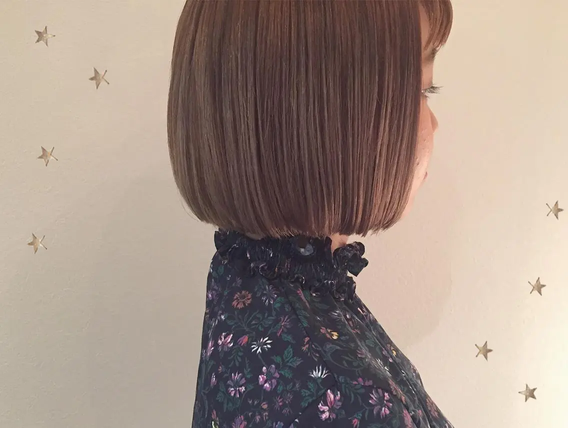 ショート ラベンダーブラウン ボブ 市川 千夏のヘアスタイル