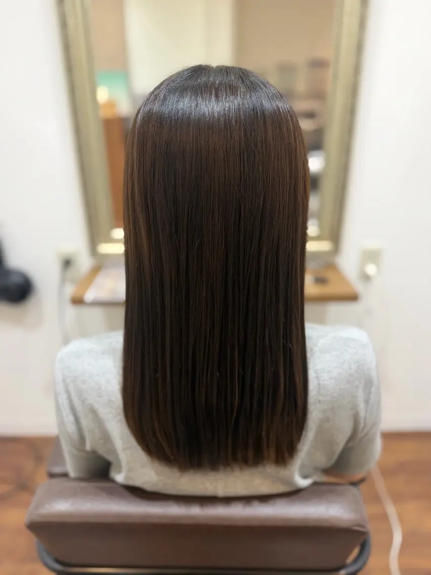 セミロング 内川 貴子のヘアスタイル
