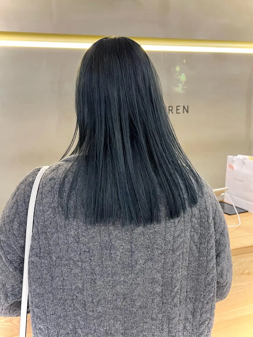 セミロング 外国人風カラー ヘアカラー 似合わせレイヤー ＆縮毛矯正のヘアスタイル