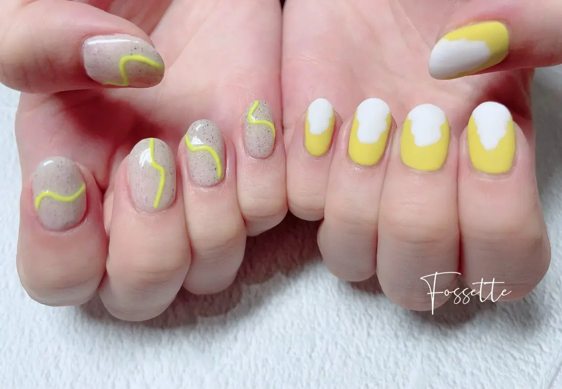 ネイル ニュアンスネイル ぷっくりネイル 黄色 ハンドネイル nailsalon Fossetteのネイルデザイン