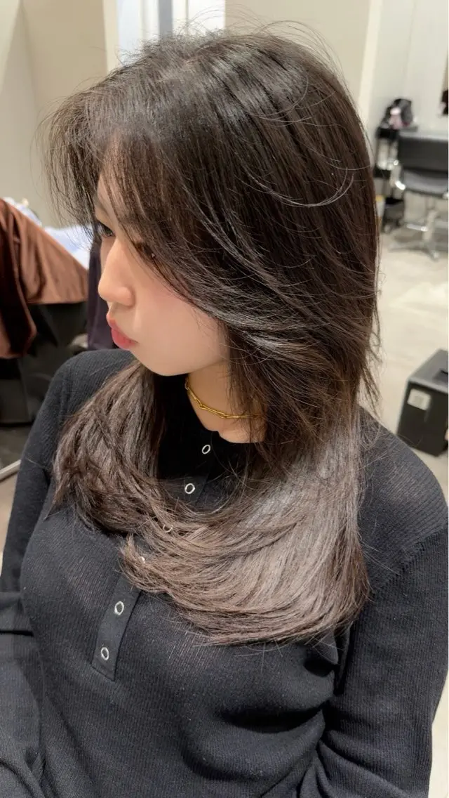 ロング レイヤーカット カット ヘアカラー トリートメント ドライカット ✂️髪質改善縮毛矯正のヘアスタイル