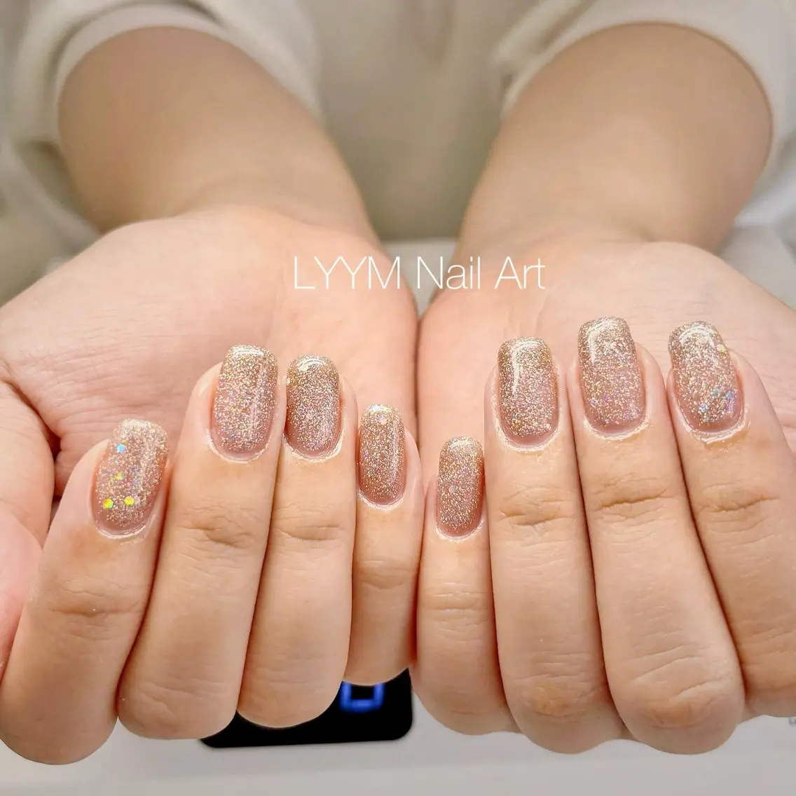 ネイル キラキラネイル ラメ(グリッター) ハンドネイル LYYM Salonのネイルデザイン