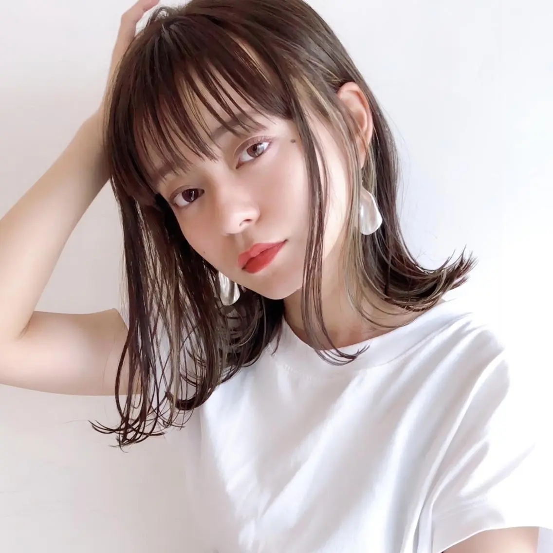 ミディアム カラー ショートボブ ブリーチ ハイライトカラー ハイトーンカラー ボブ カット ヘアカラー トリートメント 大人可愛いショート 原田美千留のヘアスタイル