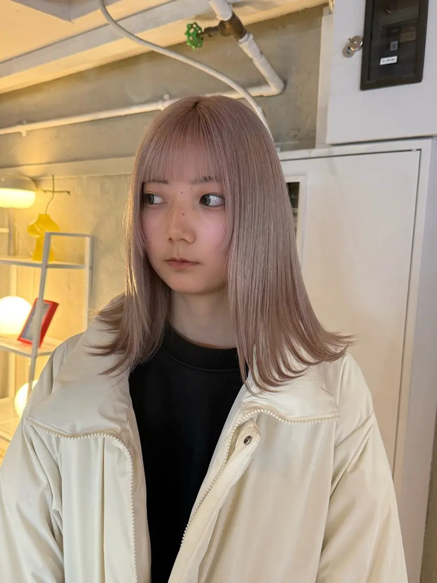 セミロング カラー ヘアアレンジ 海外/ハイトーン🪽 ☯️ami☯️のヘアスタイル