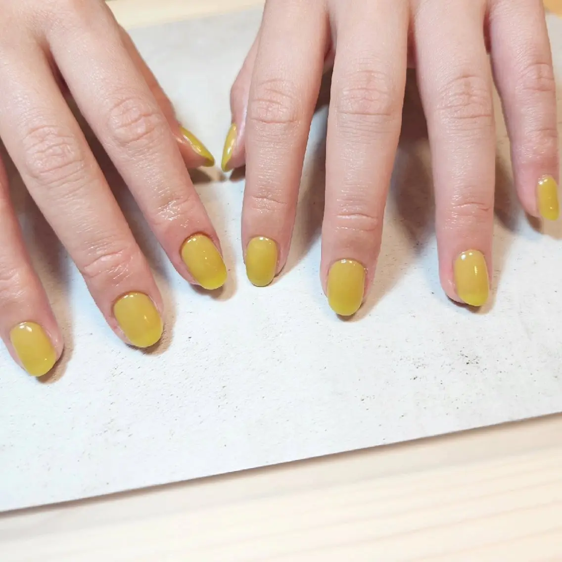 ネイル ニュアンスネイル ワンカラーネイル ピスタチオネイル シンプルネイル ハンドネイル Nailsalon manoのネイルデザイン