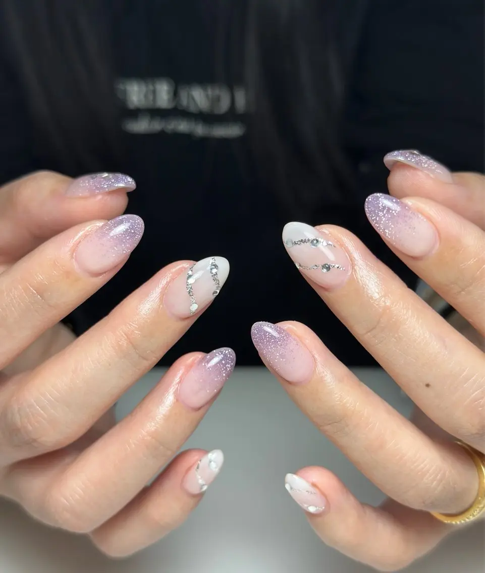 ネイル オーロラネイル 長さ出し フットネイル 韓国ネイル ラメ(グリッター) 👍thumbs up nail👍のネイルデザイン