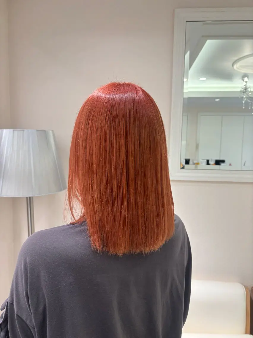 カラー ブリーチ オレンジ 間島 叶のヘアスタイル