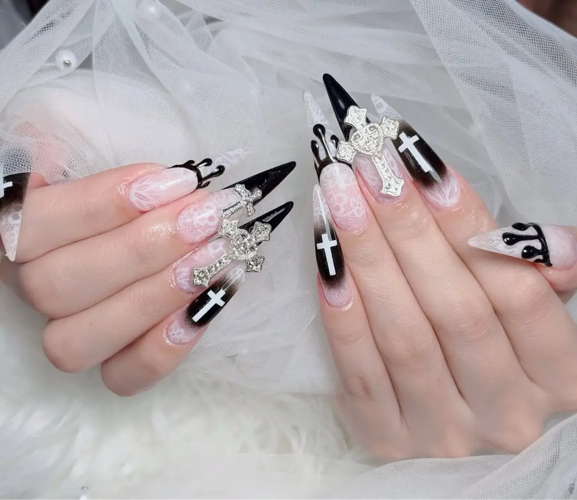 ネイル チークネイル 長さ出し フラッシュネイル フレンチネイル グラデーション ハンドネイル Lenie Nail Salonのネイルデザイン