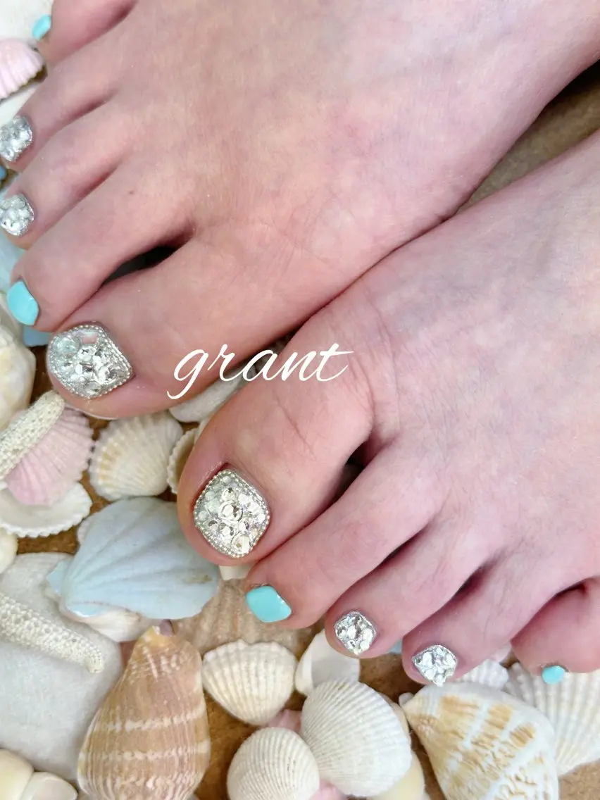 ネイル フットネイル ストーンネイル フットネイル nailsalon grantのネイルデザイン