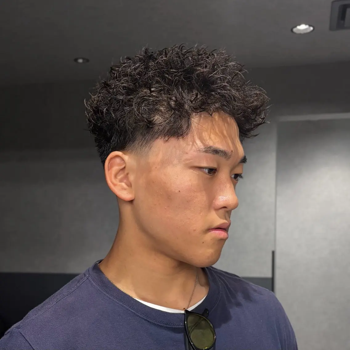メンズ フェードカット メンズパーマ カット パーマ 志村 シュンスケのヘアスタイル