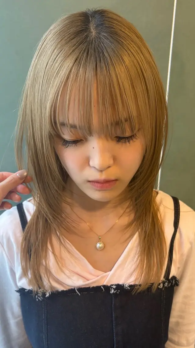 ロング レイヤーカット 彦坂 柚羽のヘアスタイル