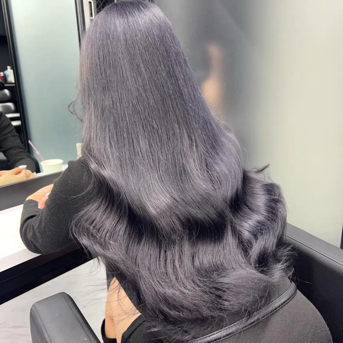 ロング カラー シールエクステ ハイトーンカラー エクステ ヘアカラー トリートメント シールエクステ特化 ハイトーン、NANAのヘアスタイル