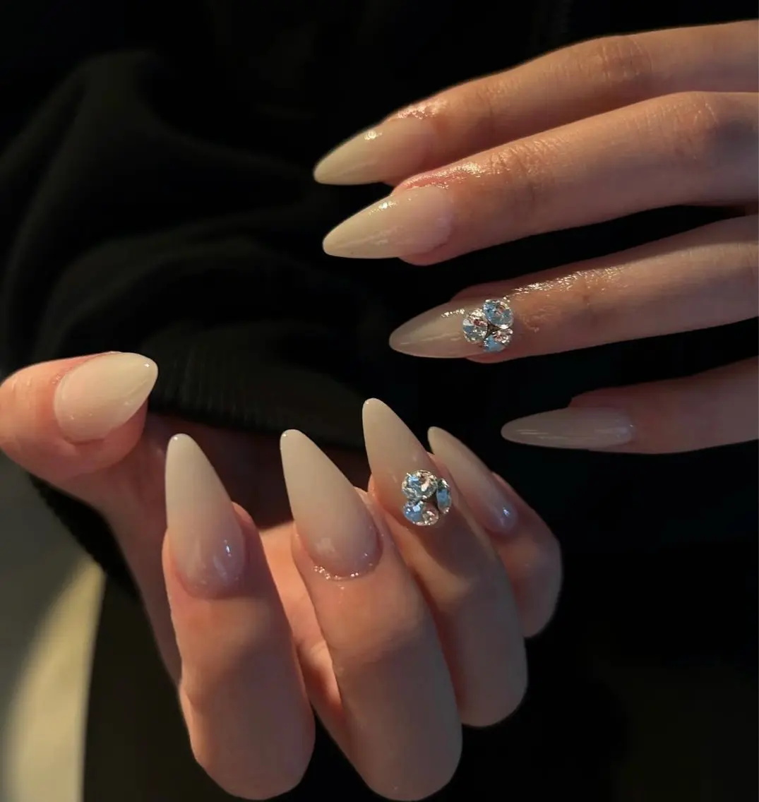 ネイル アートネイル スカルプネイル ストーンネイル ネイルチップ ハンドネイル NiJi Nailsのネイルデザイン