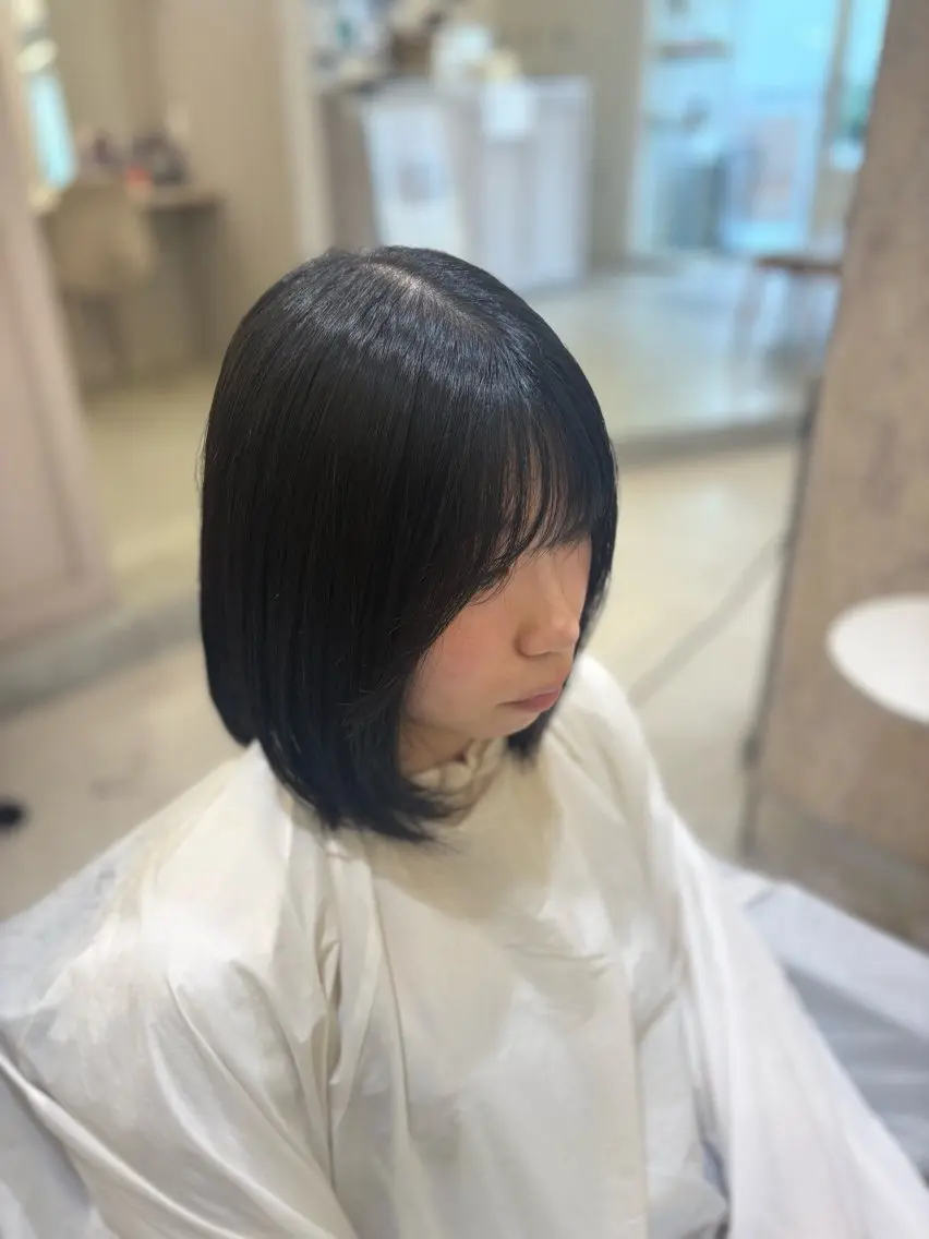 ミディアム 顔周りカット Lis都島/門田 夏鈴のヘアスタイル
