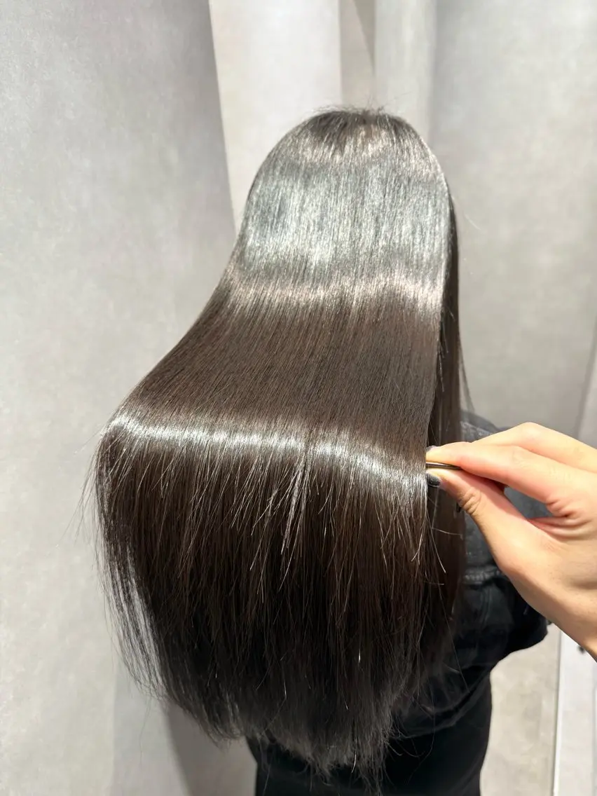 【中･高校生限定🫶】ミニモ学割で30%offになってます❕美髪縮毛矯正+カット/学校で一番の髪の毛に♡🤍´-の写真