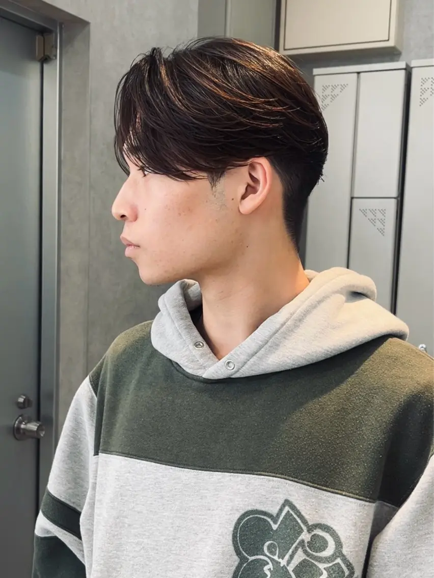 ショート カラー パーマ メンズ カット ヘアカラー 石満 諒 メンズ縮毛矯正のヘアスタイル