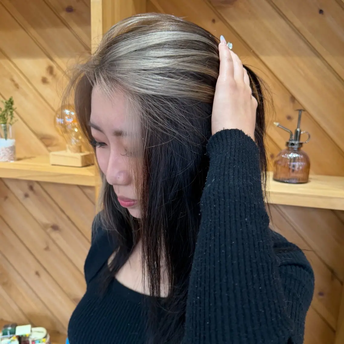 カラー 塩本 琴音のヘアスタイル