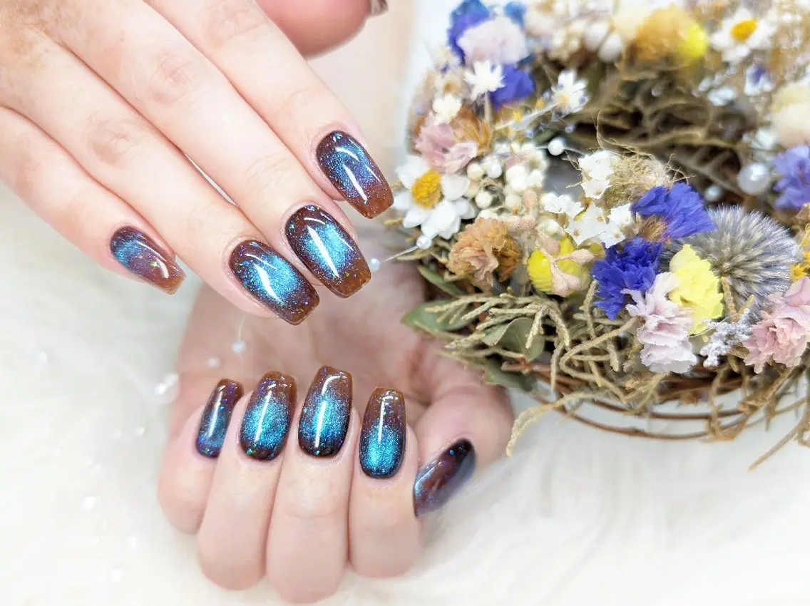 ネイル 長さ出し ジェルネイル キラキラネイル ラメ(グリッター) ニュアンスネイル Chouette Nailのネイルデザイン