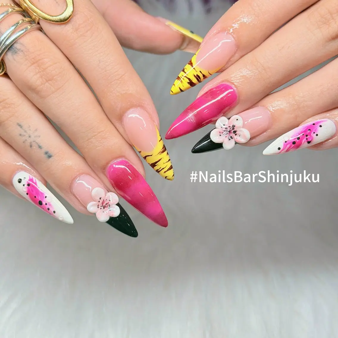 ネイル 長さ出し フレンチネイル ジェルネイル 韓国ネイル ロングネイル NAILS BAR SHINJUKUのネイルデザイン