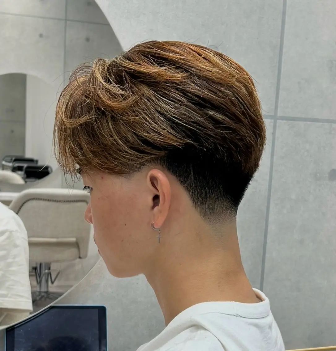 ショート カラー パーマ メンズ カット ヘアカラー パーマ 岩城 滉成のヘアスタイル