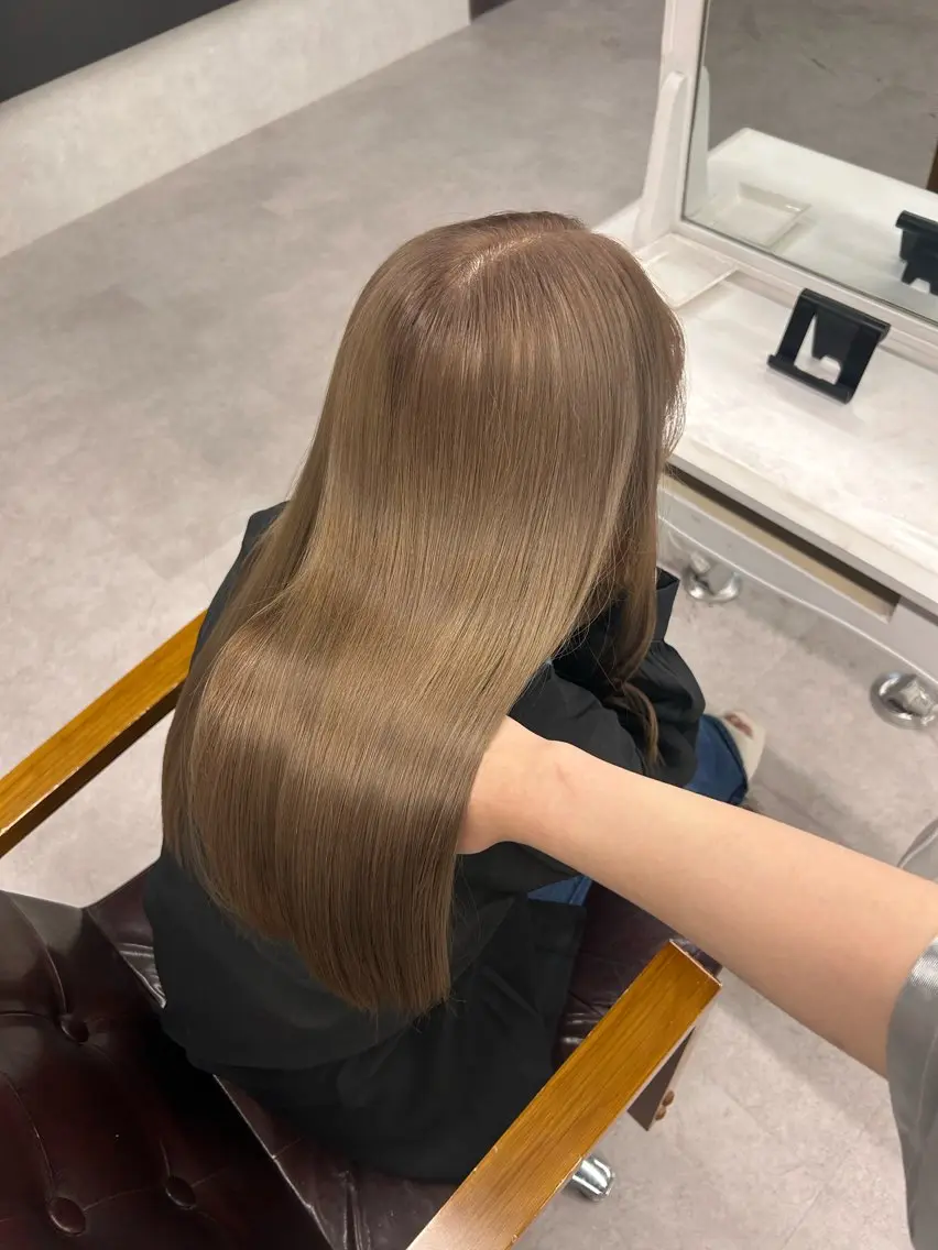セミロング 韓国風ヘア トリートメント ヘアカラー 🎀ブリーチカラー 🎀なつのヘアスタイル