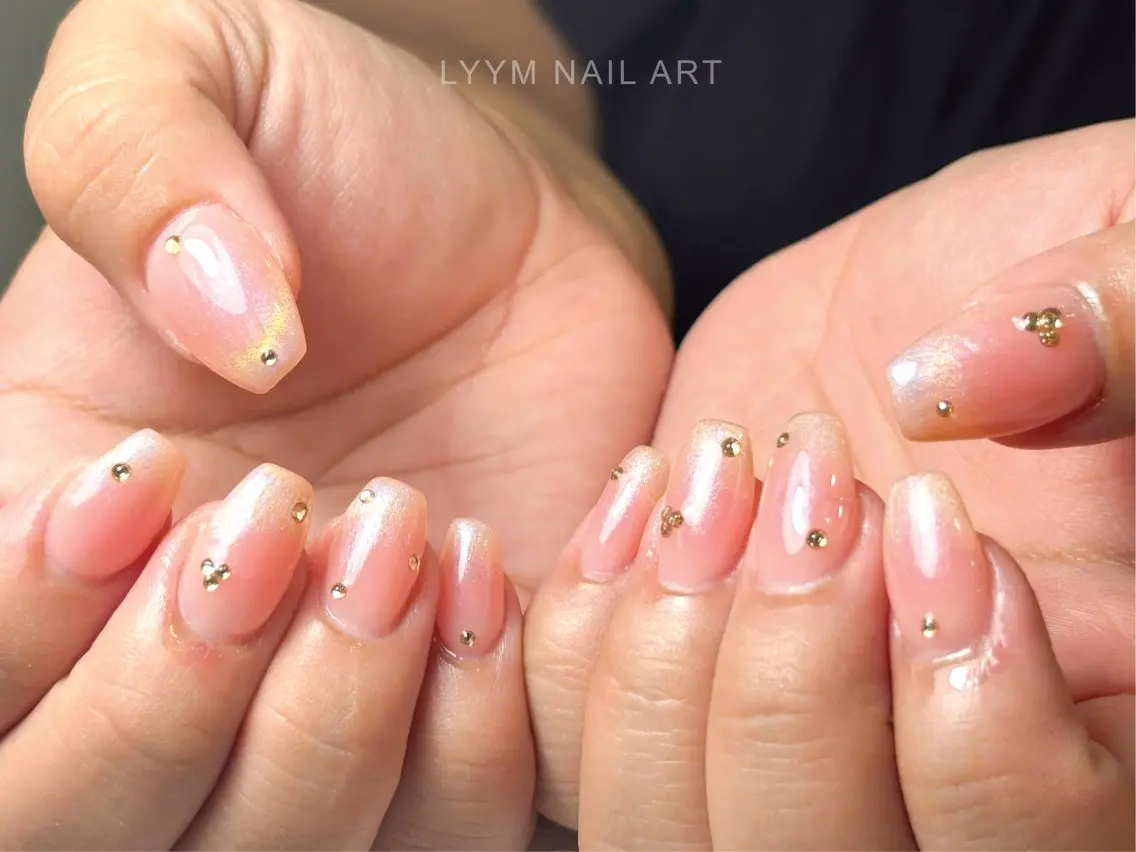 ネイル ゴールド グラデーション 韓国ネイル シンプルネイル LYYM Salonのネイルデザイン