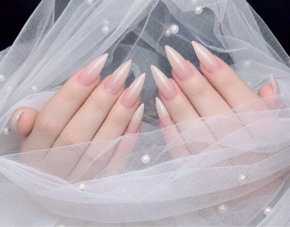 ネイル チークネイル 長さ出し フラッシュネイル フレンチネイル グラデーション ハンドネイル Lenie Nail Salonのネイルデザイン