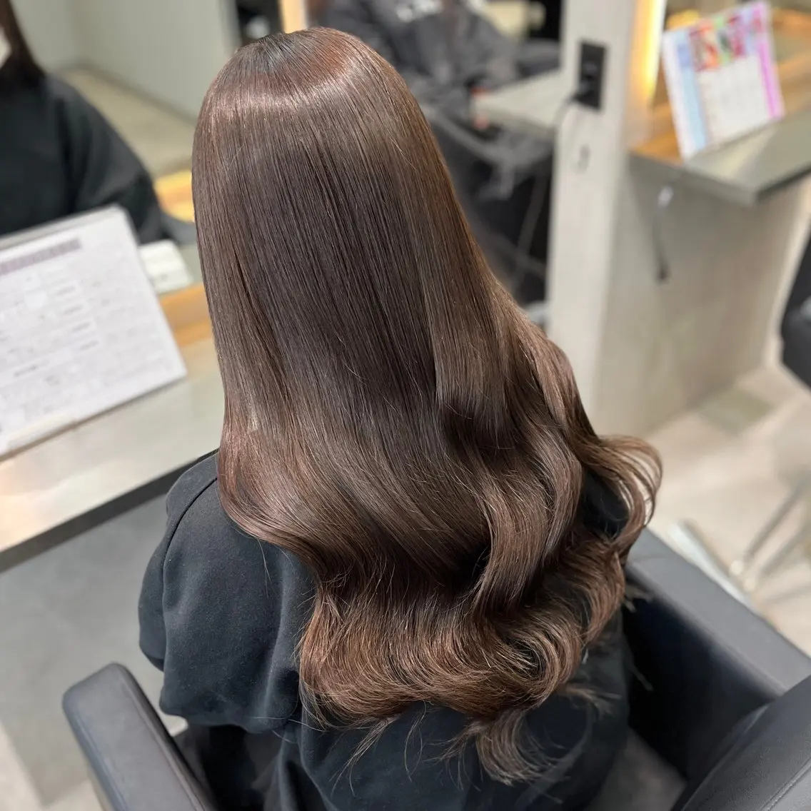 カラー アッシュ アッシュブラウン 黒髪 ブリーチ ブラウンカラー エクステ MOMOKA / Lapis今泉店のヘアスタイル