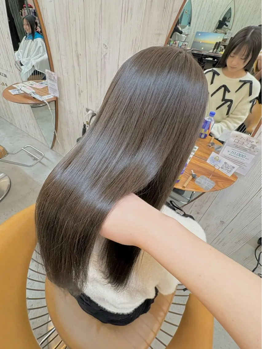 梅雨前の限定価格❗️【フルコースメニュー】カット➕巻ける美髪縮毛矯正➕カラー➕超音波トリートメント💛 髪質改善メニューの写真