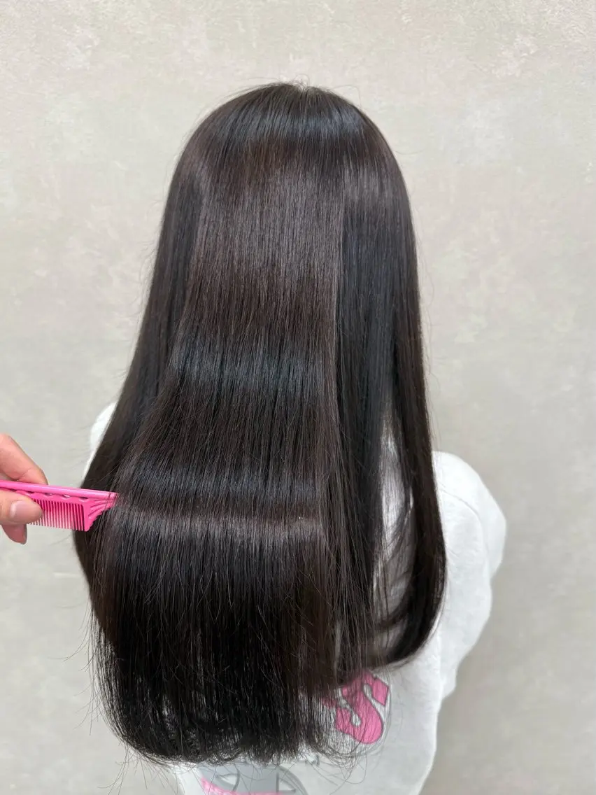 ロング カラー ブラウンカラー ラベンダーカラー 石井 ゆり彩のヘアスタイル