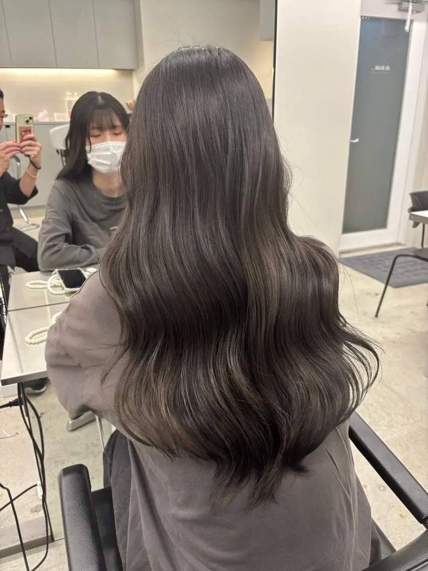セミロング カラー グレージュ 🎀韓国ヘア× 透明感カラー🎀正源のヘアスタイル