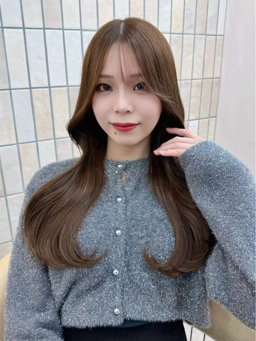 ロング カット ヘアカラー トリートメント 《韓国レイヤー特化》 艶髪✨EMIのヘアスタイル
