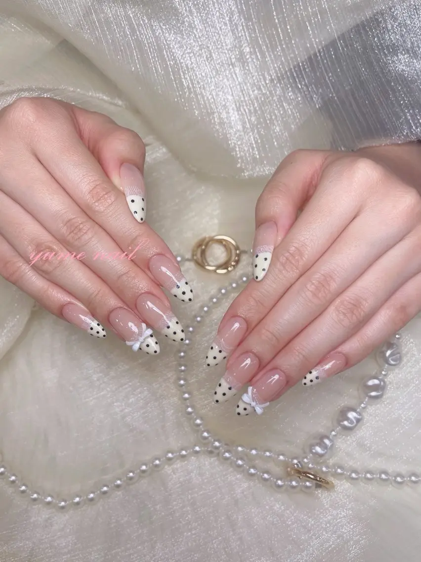 ミディアム ヒエン NAILのネイルデザイン