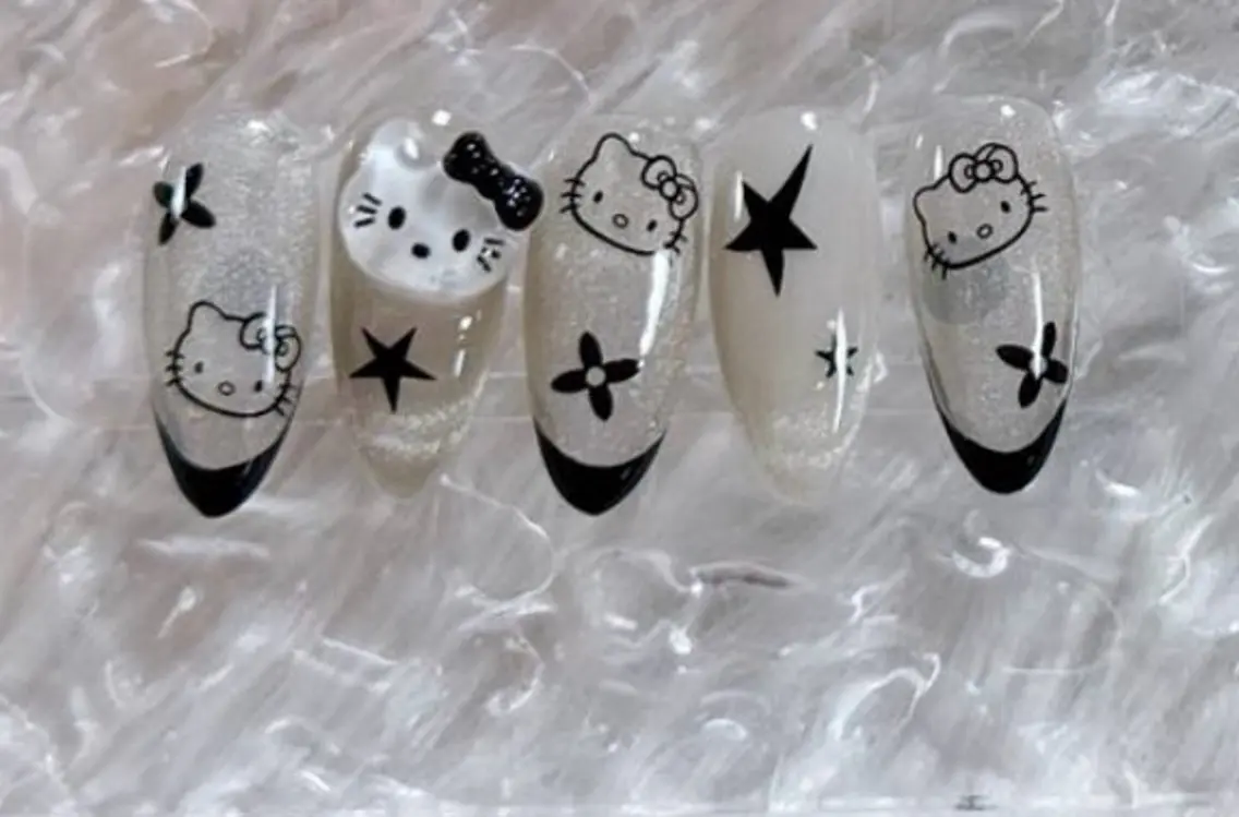 ネイル ハンドネイル H3 Nail Tsuki🦋💙のネイルデザイン