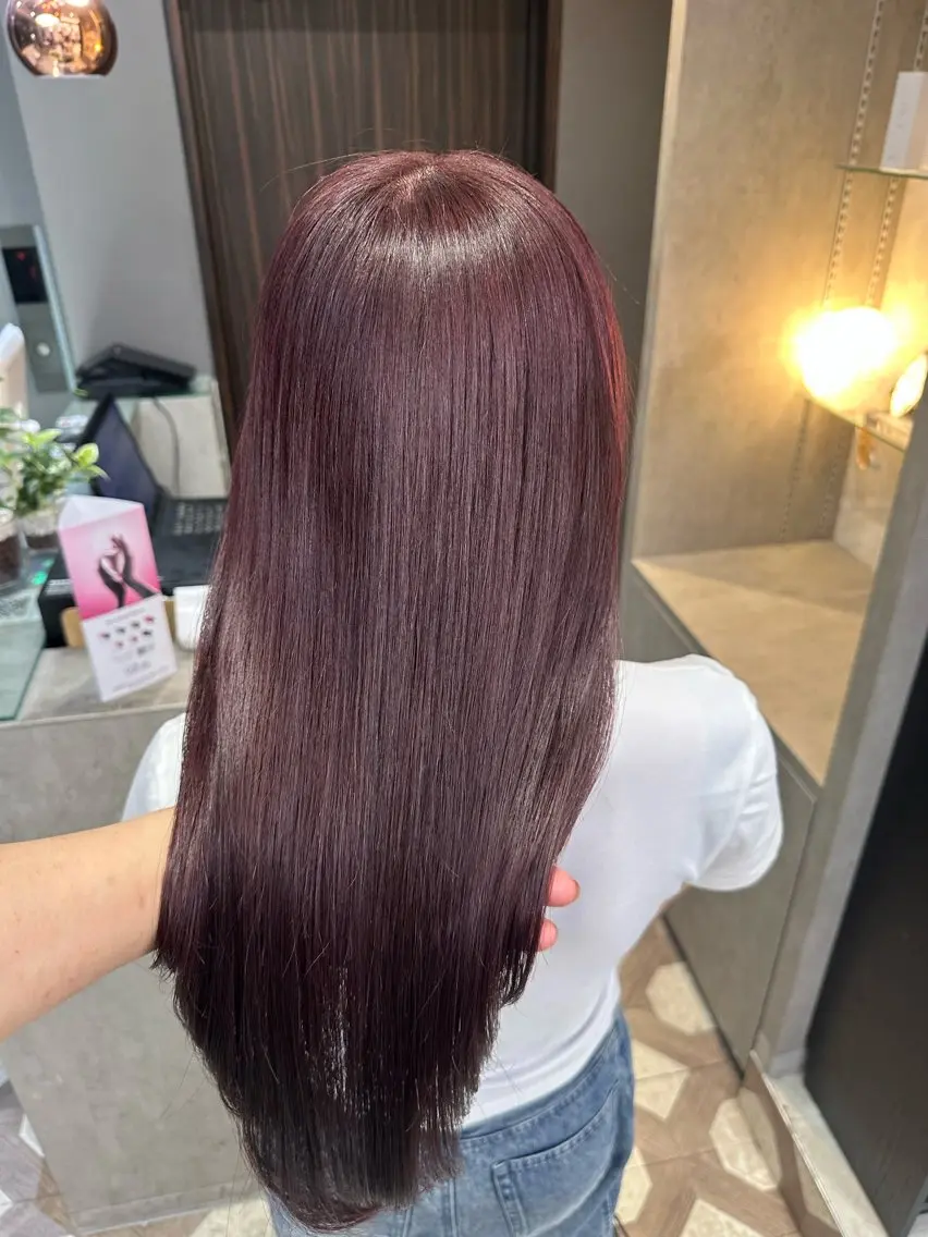 ミディアム カラー ベージュカラー ブリーチ ケアブリーチ 透明感カラー ハイトーンカラー ヘアカラー トリートメント 天神暖色カラー レイヤー・髪質改善のヘアスタイル