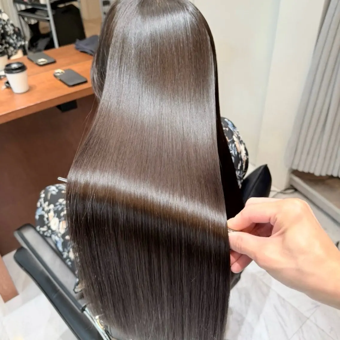 ロング 川邉 莉子のヘアスタイル