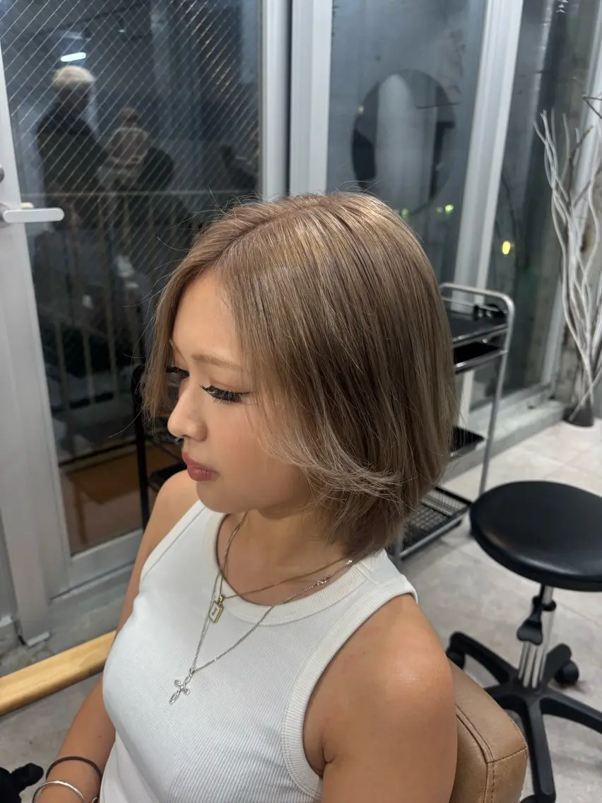 カラー ヘアカラー トリートメント りお/艶カラ ー/レイヤーカットのヘアスタイル