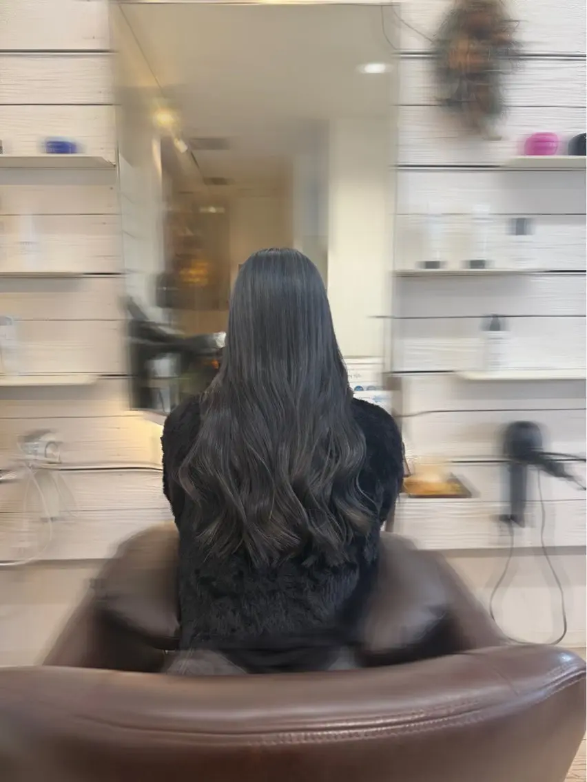 セミロング 三原 つばさのヘアスタイル