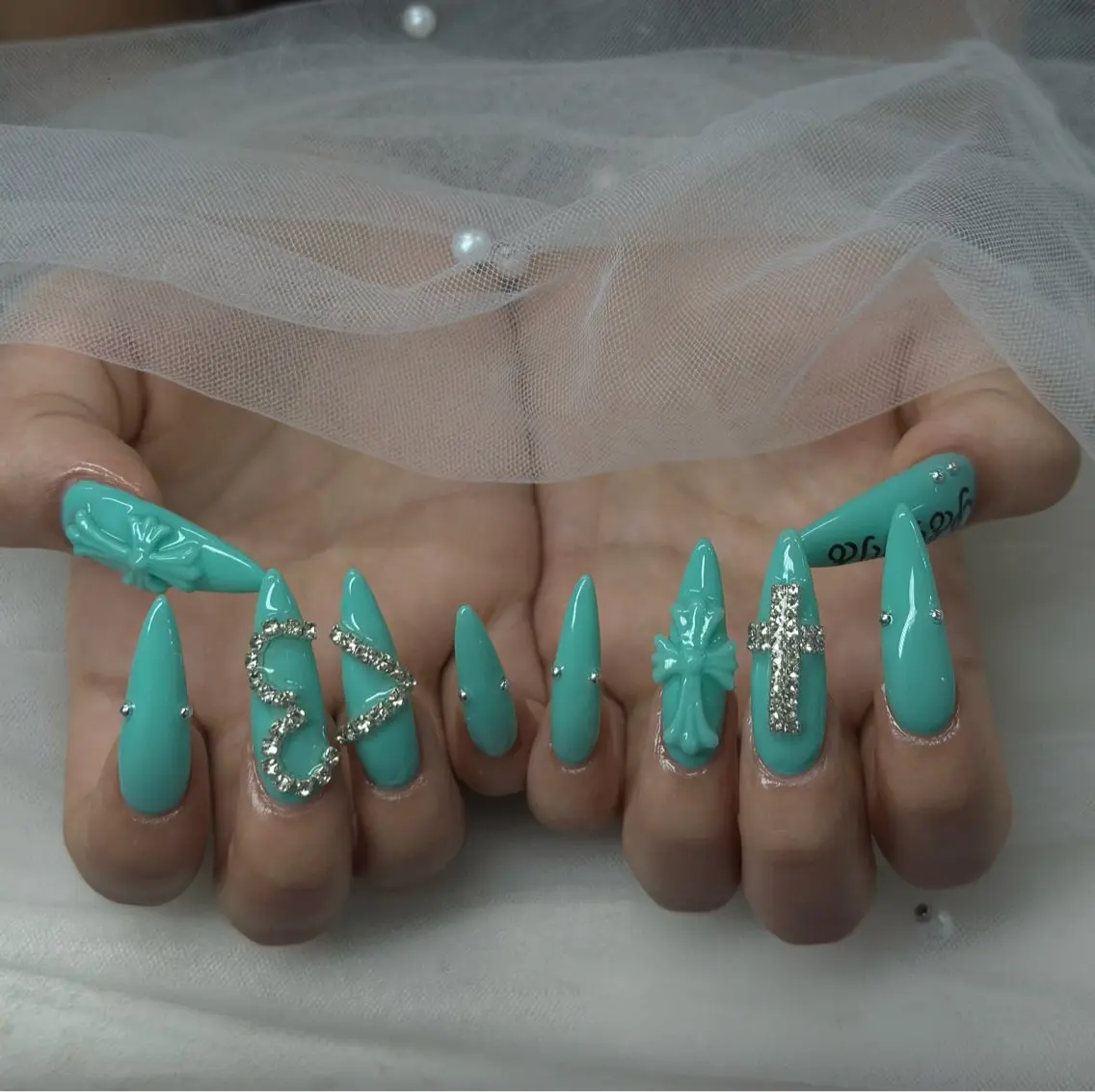 ネイル ハンドネイル R Nailのネイルデザイン